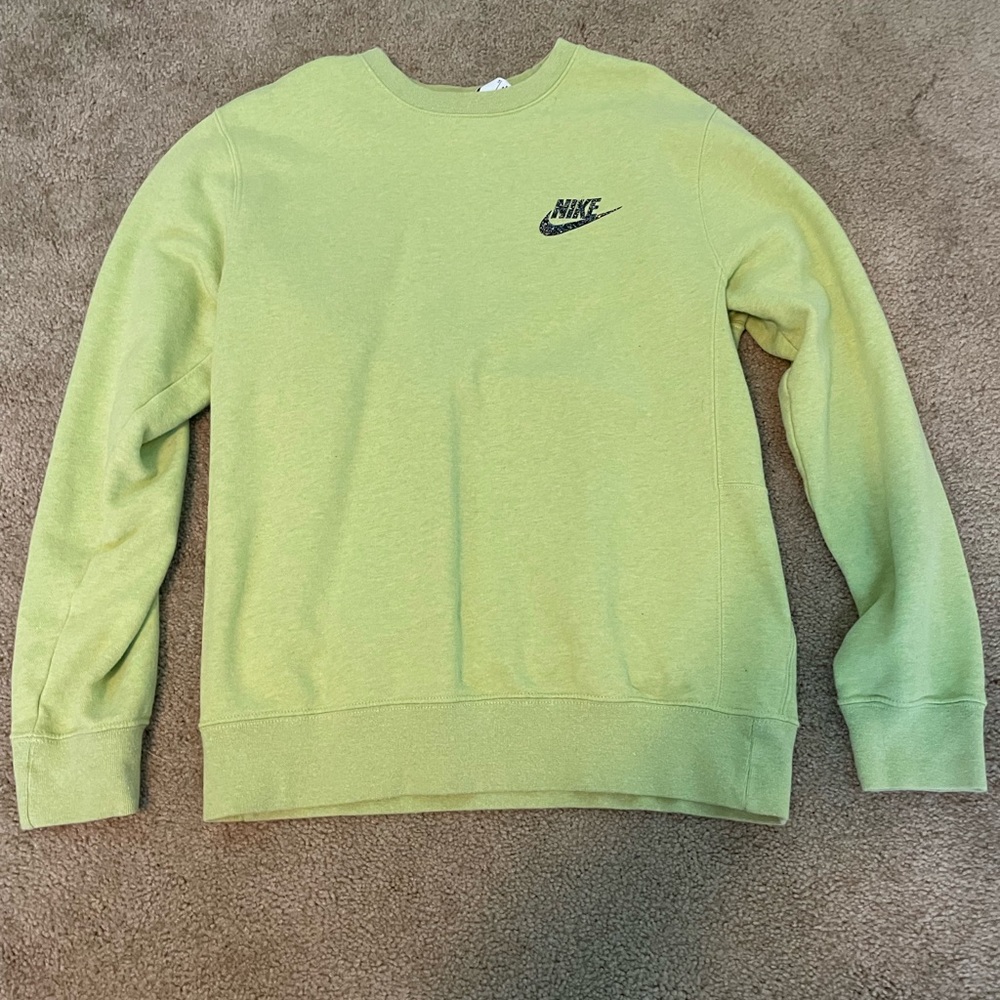 Men’s small nike crewneck